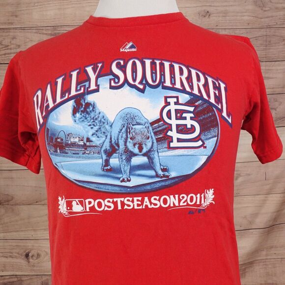 ST LOUIS CARDINALS RALLY SQUIRREL 2011 POSTSEASON MAJESTIC RED TSHIRT SIZE S - Picture 1 of 5